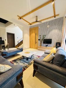 Kenzo Villa