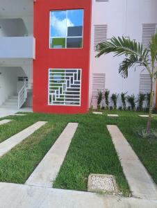 Dreams of Arena in the Jungle of Cancun