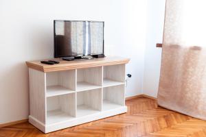 Deluxe Apartment room in Stunning Design Apartment