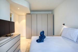 Luxury 1-Bedroom Residence at Mercury Suites