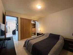 Remodeled Ground Floor Apartment in a Quiet Area