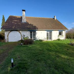 Maison au calme avec jardin près du Château, forêt et plage