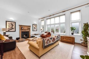 Beautiful 4 bed in Hampstead with Garden & Parking
