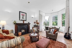 Beautiful 4 bed in Hampstead with Garden & Parking