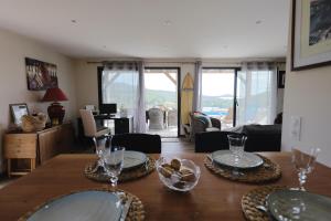 Villas Vue mer et detente villa elegante avec piscine : photos des chambres