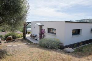 Villas Vue mer et detente villa elegante avec piscine : photos des chambres