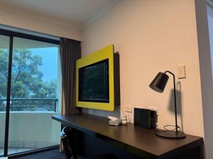 Stylish City Stay in Parramatta Pool , Parking