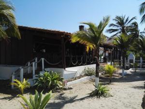 Beachfront cabin with Wi-Fi