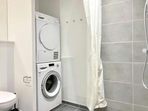 Spacious Apartment for 7 in Gellerupparken