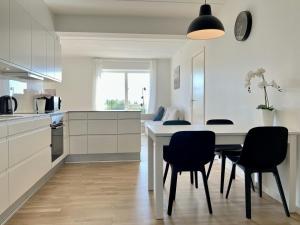 Spacious Apartment for 7 in Gellerupparken