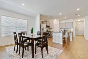 Family Friendly - Private - Spacious - Modern - Pool