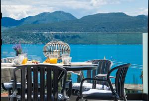 Endless Blue Maisonette