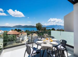 Endless Blue Maisonette