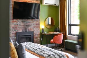 HostWise Stays - Grandview Studio, Skyline Views, Private Parking