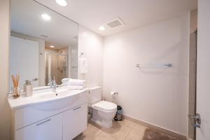 Icon Brickell 2BR Poolside Paradise in the Sky