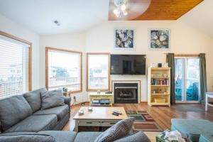 Walk to Beach Pool and Spa Rec Room June Weeks Open