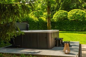 Le Colibri spa jacuzzi