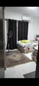 شاليه 3 غرف مفروش عالبسين يرى البحر من جميع الغرف بقرية نزهة بيتش راس سدر