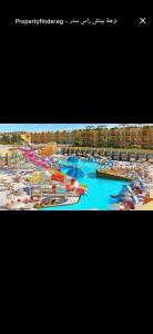 شاليه 3 غرف مفروش عالبسين يرى البحر من جميع الغرف بقرية نزهة بيتش راس سدر