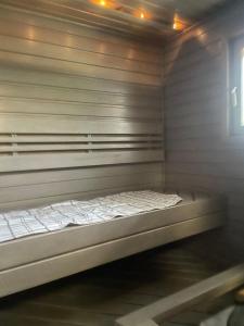 Cozy home near ski centre and golf course, room upstairs