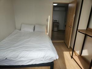 Sun stay, Sillim station