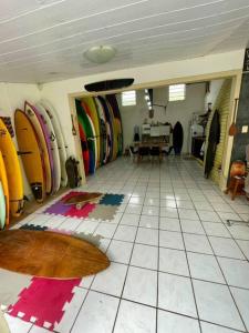 WATERMAN Surf Camp Hospedagem e Escola de Surf, Kitesurf, SUP em Florianópolis