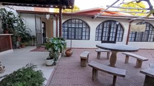 Habitación Individual con Entrada Independiente y Baño Privado