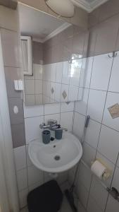 christos cottage! comfortable and quiet!