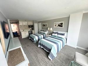 Daytona Beach Oceanview Studio wkitchenette, pool