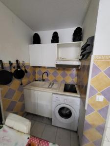 Logement 10 minutes à pied du port et des plages