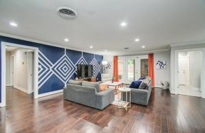 Gorgeous and Cozy Houston home w a private Pool