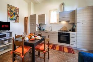 La Valle Near San Gimignano, Volterra, Pisa