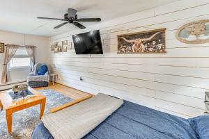 Lake and Mtn Views Vermont Couples Retreat!