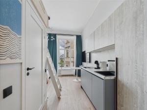 Airy Loft Nestled in Old Town