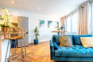 Superbe appartement neuf, climatisé centre village