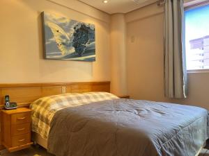 Apto 2 Quartos Piscina Aquecida com Tobogã Sauna e Estacionamento Centro Caldas Novas