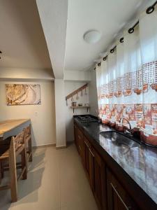 02 Lindo apartamento da pedra com churrasqueira