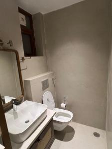 GANGA VILAS Two Bedroom Apartment at Janki Setu Ghat