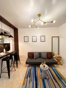 The Lounge Titanium by KRD