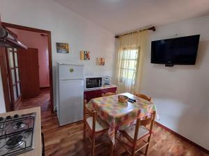 Alessandro&Dina's House img10