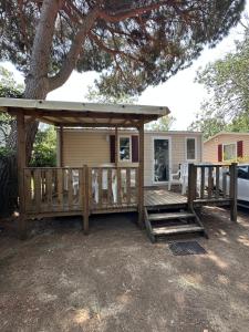 Campings Mobil Home 2 chambres Sous les pins : photos des chambres