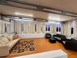 Dionisia sunshine view house with gym