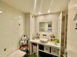 Beautiful 3-room apartment with terrace