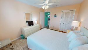 Venus 309- by Holiday Isle Properties