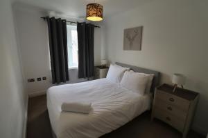 Ascot Four Bedroom House With Garden