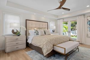 Shoreline Splendor by Paradise Retreats