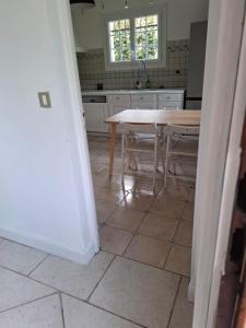 Villa Relax avec Piscine Privée à 90 min de Paris