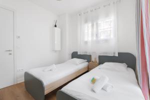 Apartment with garden near the beach