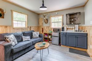 35 Mi to Omni Homestead Slopes Cabin Hideaway