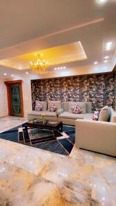 Modern and fully equipped apartment, steps from Carrefour Maadi